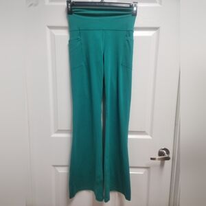 Athleta Emerald Green High Rise Salutation Stash Flare Pants  Size S